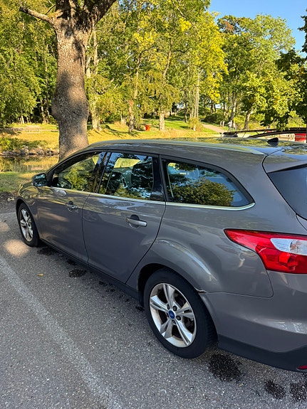 Ford Focus 3 of 12