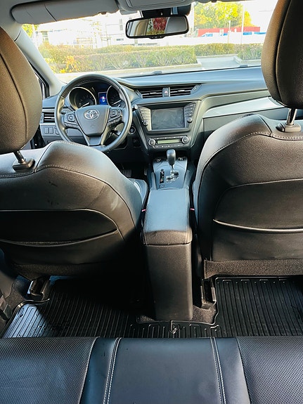 Toyota Avensis 26 of 28