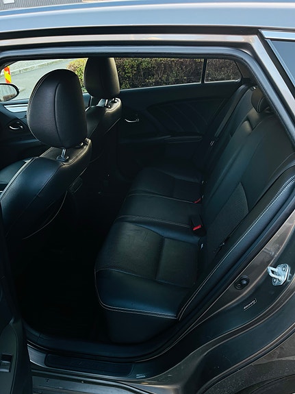 Toyota Avensis 23 of 28