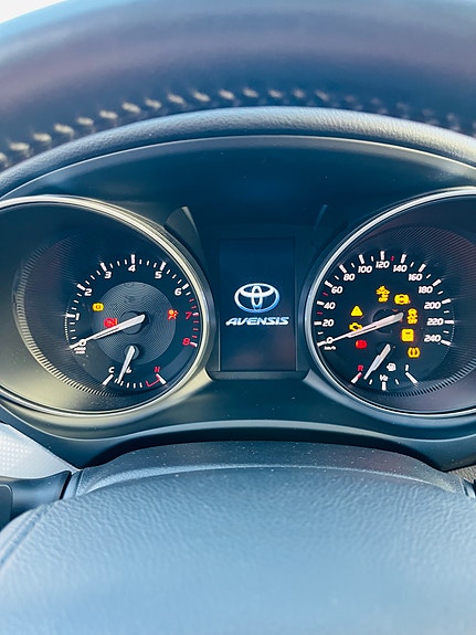 Toyota Avensis 28 of 28
