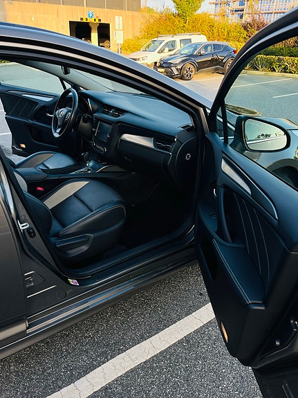 Toyota Avensis 25 of 28