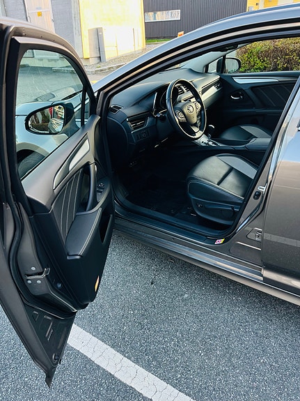 Toyota Avensis 22 of 28