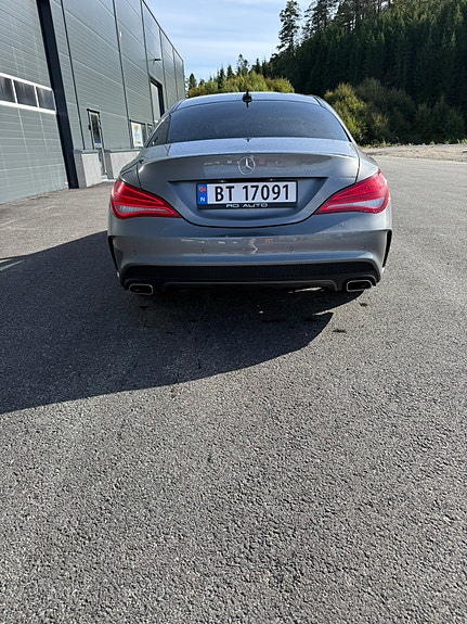 Mercedes-Benz CLA180 4 of 19