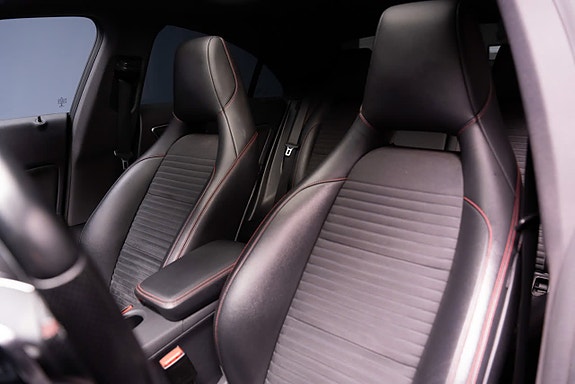 Mercedes-Benz CLA180 18 of 19