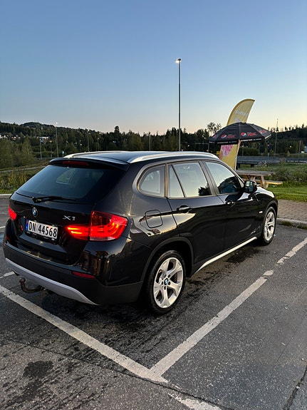 BMW X1 3 of 9