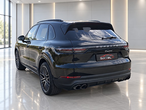Porsche Cayenne 7 of 29