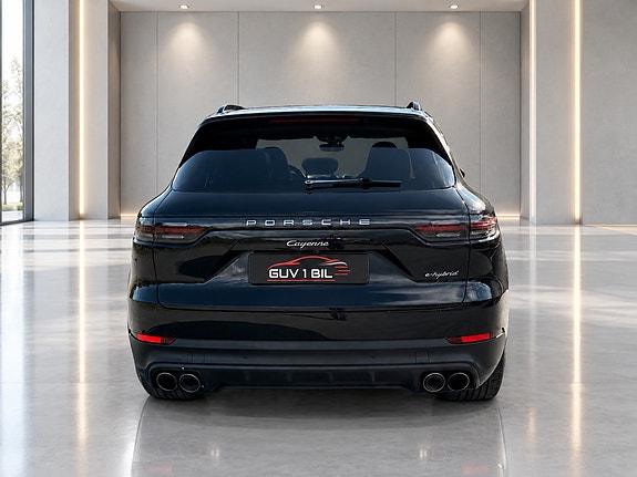 Porsche Cayenne 8 of 29