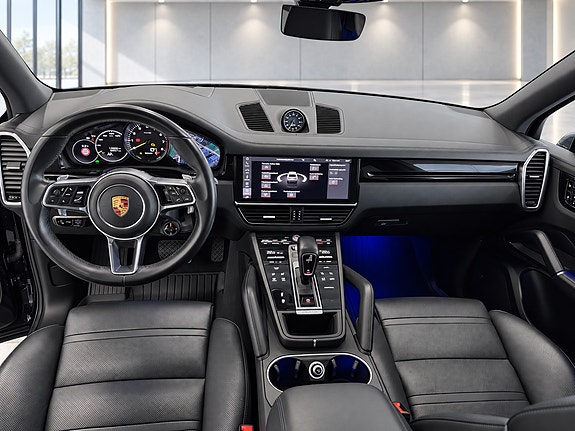 Porsche Cayenne 13 of 29