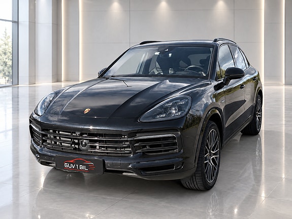 Porsche Cayenne 2 of 29