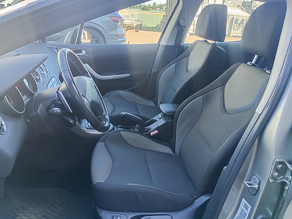 Peugeot 308 16 of 20
