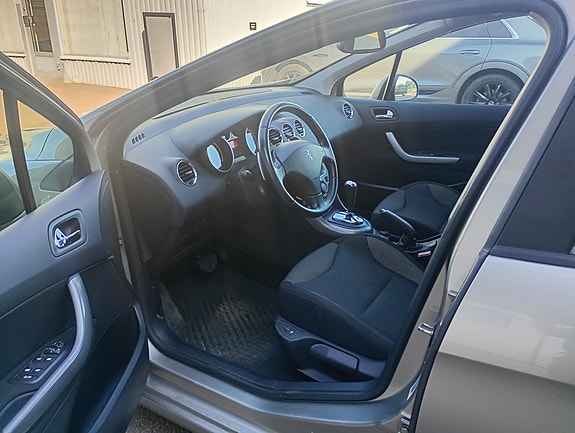 Peugeot 308 12 of 20