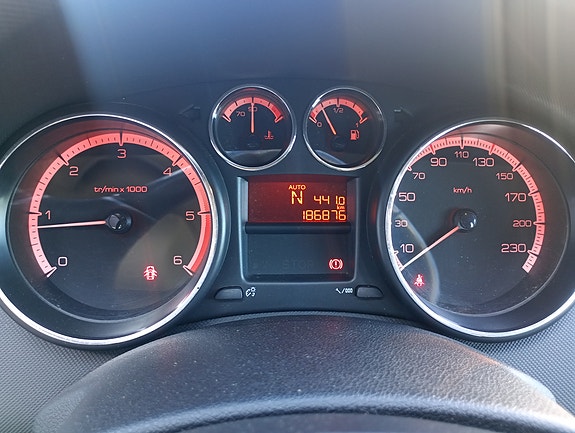 Peugeot 308 14 of 20