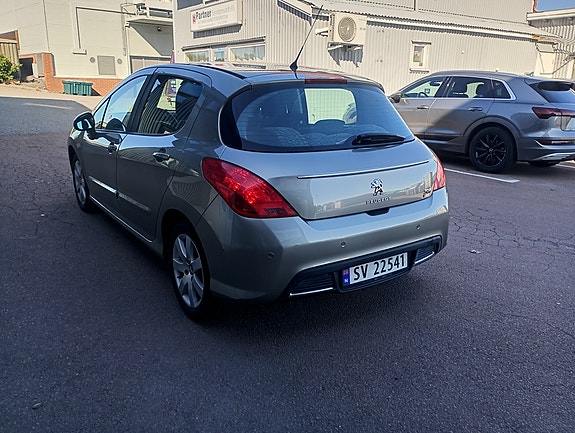 Peugeot 308 7 of 20