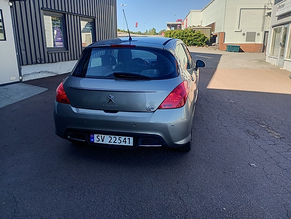 Peugeot 308 6 of 20