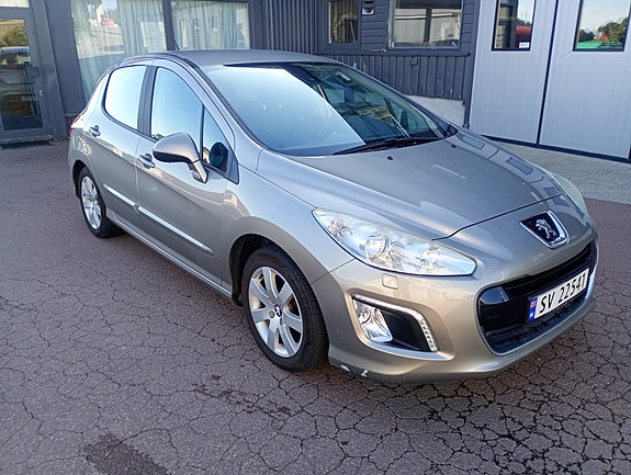 Peugeot 308 3 of 20