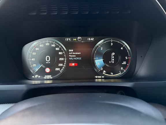 Volvo XC90 19 of 20