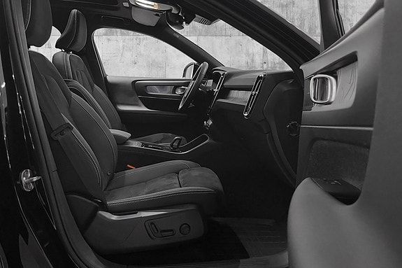 Volvo XC40 29 of 30