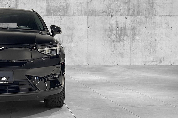 Volvo XC40 7 of 30