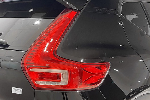 Volvo XC40 19 of 30