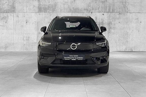 Volvo XC40 4 of 30