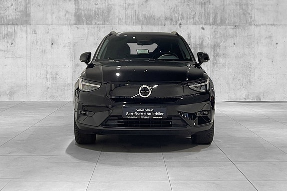 Volvo XC40 3 of 30