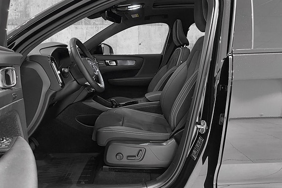Volvo XC40 26 of 30