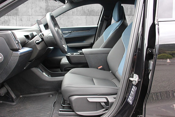 Volvo EX30 10 of 30