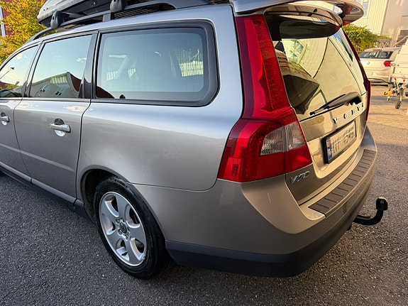 Volvo V70 5 of 22