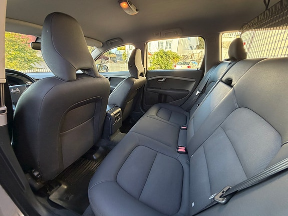 Volvo V70 8 of 22