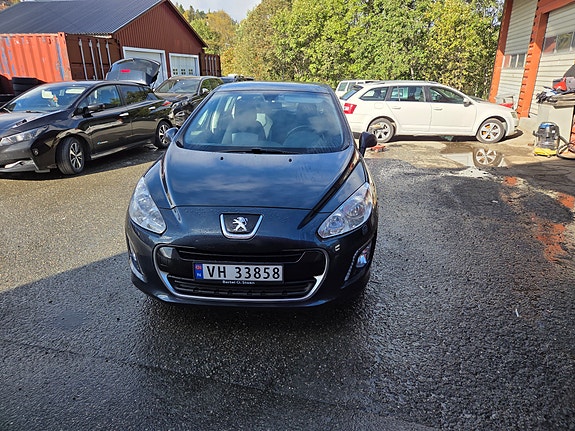 Peugeot 308 7 of 14