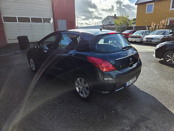 Peugeot 308 4 of 14