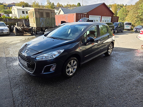 Peugeot 308 8 of 14