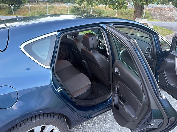 Opel Astra 16 of 28