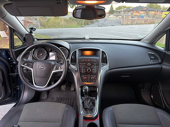 Opel Astra 6 of 28