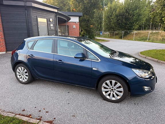 Opel Astra 21 of 28