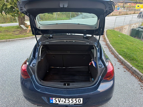 Opel Astra 11 of 28