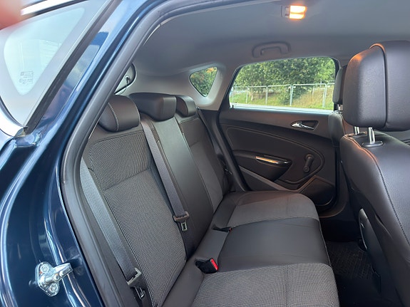 Opel Astra 17 of 28