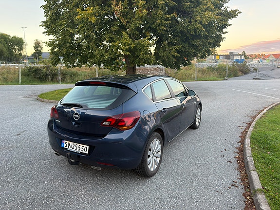 Opel Astra 13 of 28