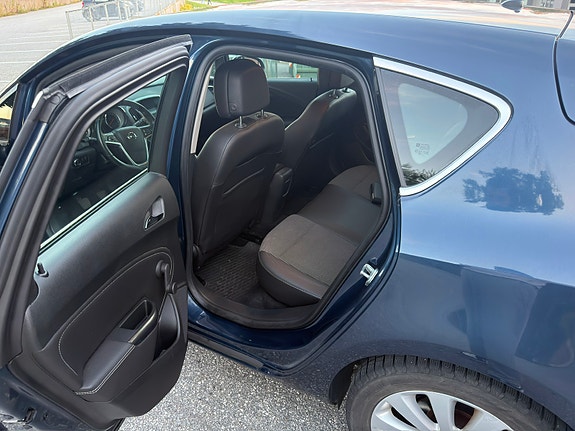 Opel Astra 7 of 28