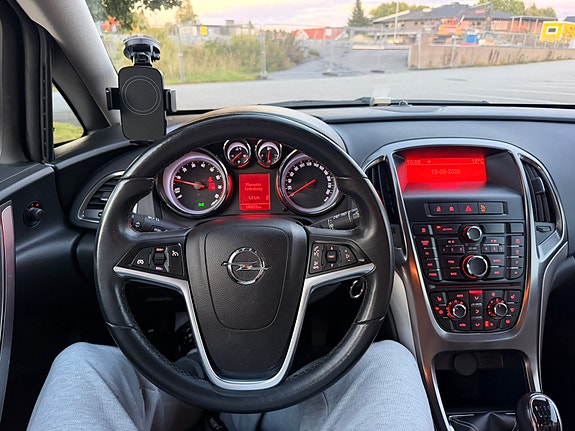 Opel Astra 27 of 28