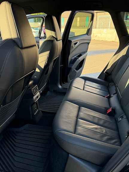 Audi Q4 e-tron 12 of 23