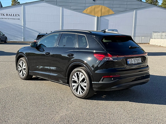 Audi Q4 e-tron 4 of 23