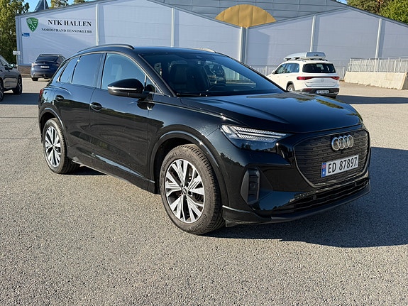 Audi Q4 e-tron 8 of 23