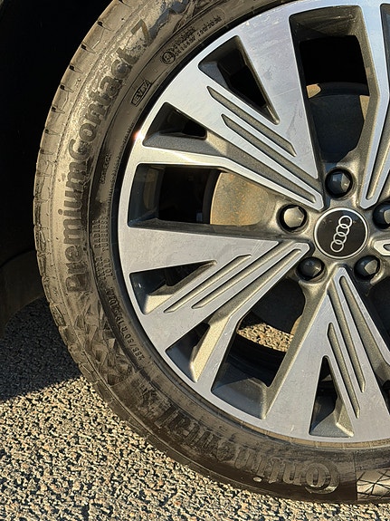 Audi Q4 e-tron 9 of 23