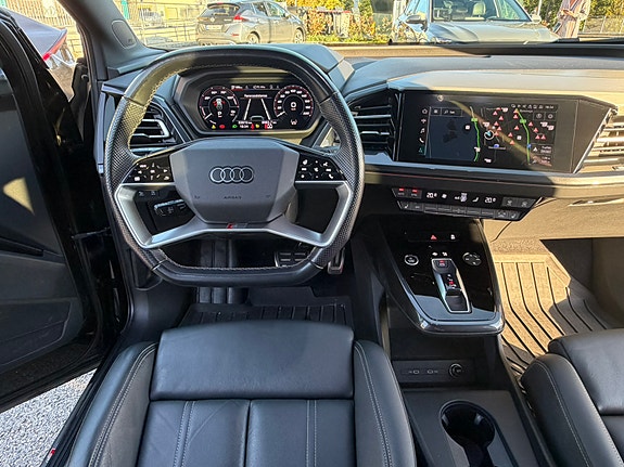Audi Q4 e-tron 14 of 23