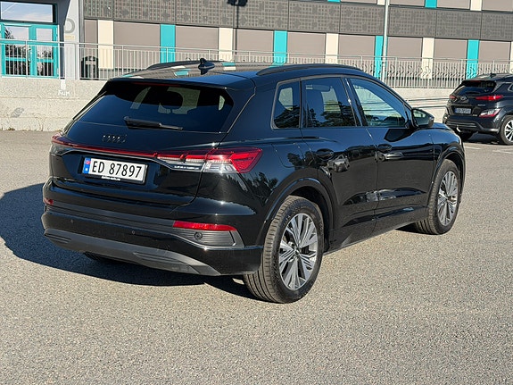 Audi Q4 e-tron 6 of 23