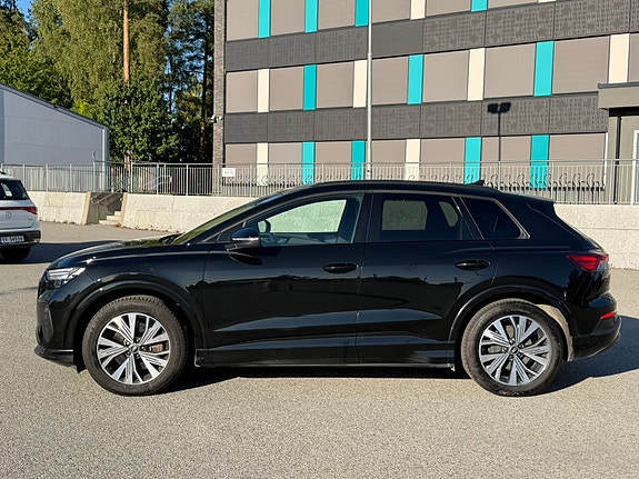 Audi Q4 e-tron 3 of 23