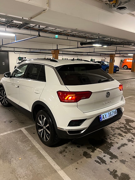 Volkswagen T-Roc 6 of 7