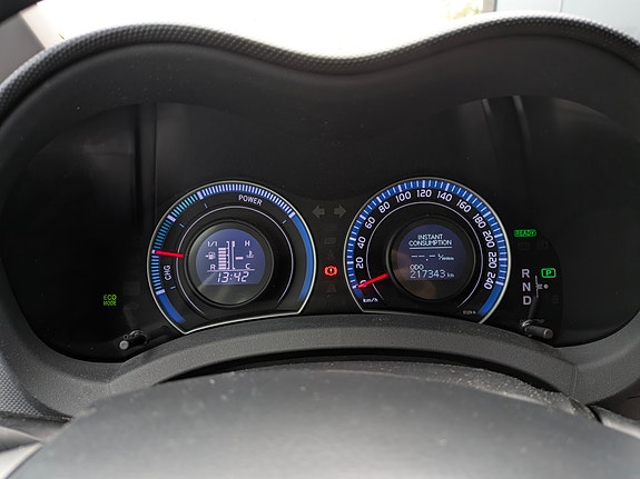 Toyota Auris 10 of 13