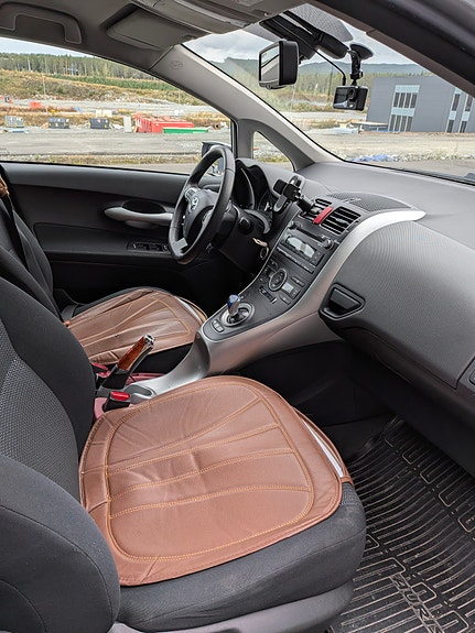Toyota Auris 5 of 13